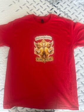 Red Graphic 'Gildan Peace and Blessings' Short Sleeve Tee